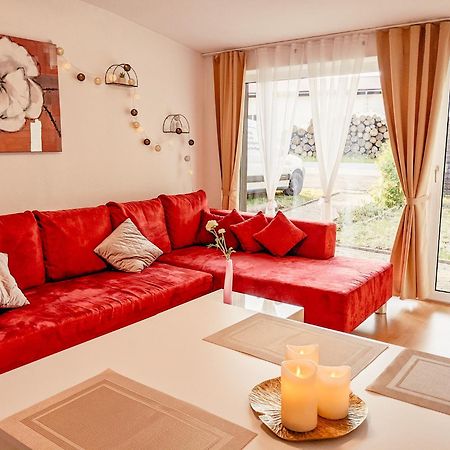 W5 - Urlaubsmagie - Wohnung Mit Grill, Terrasse & Pool Lichtenhain  Luaran gambar