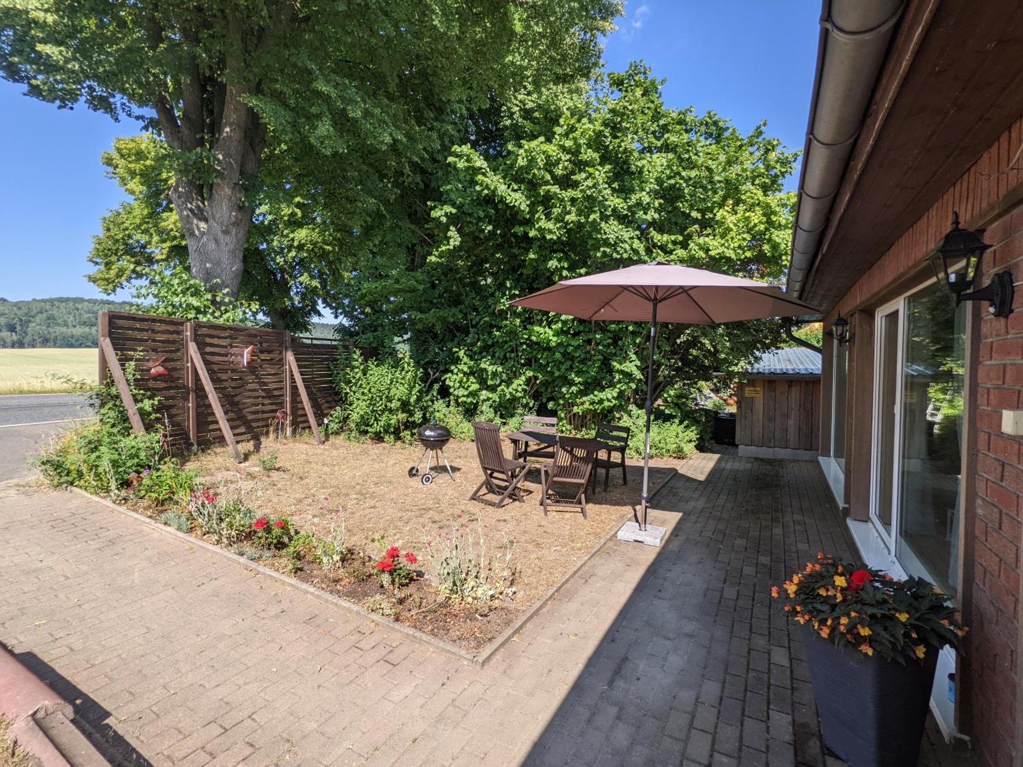 W5 - Urlaubsmagie - Wohnung Mit Grill, Terrasse & Pool Lichtenhain  Luaran gambar